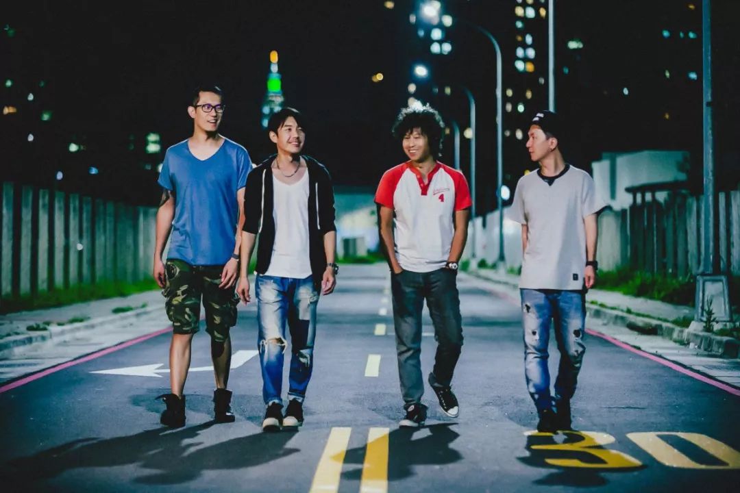 二十五年，四分卫依然努力捍卫Rocker的尊严