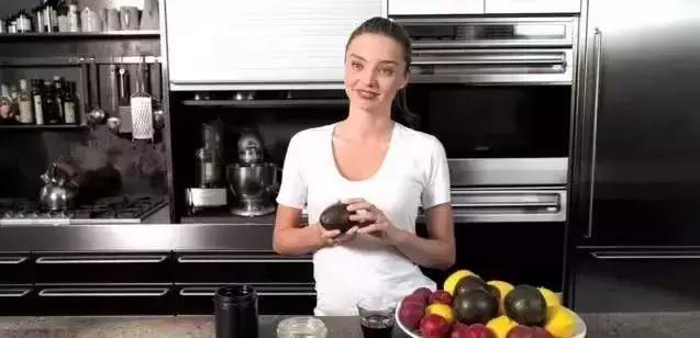 牛油果背后的残忍真相,牛油果第一次进入中国