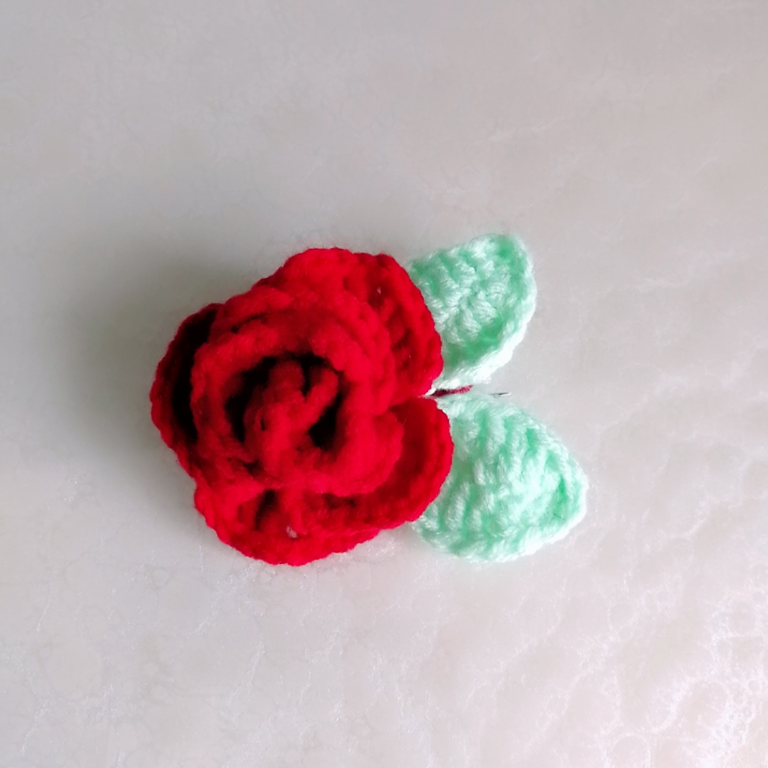 一朵玫瑰花可以做什么装饰品,手把手教你钩玫瑰花