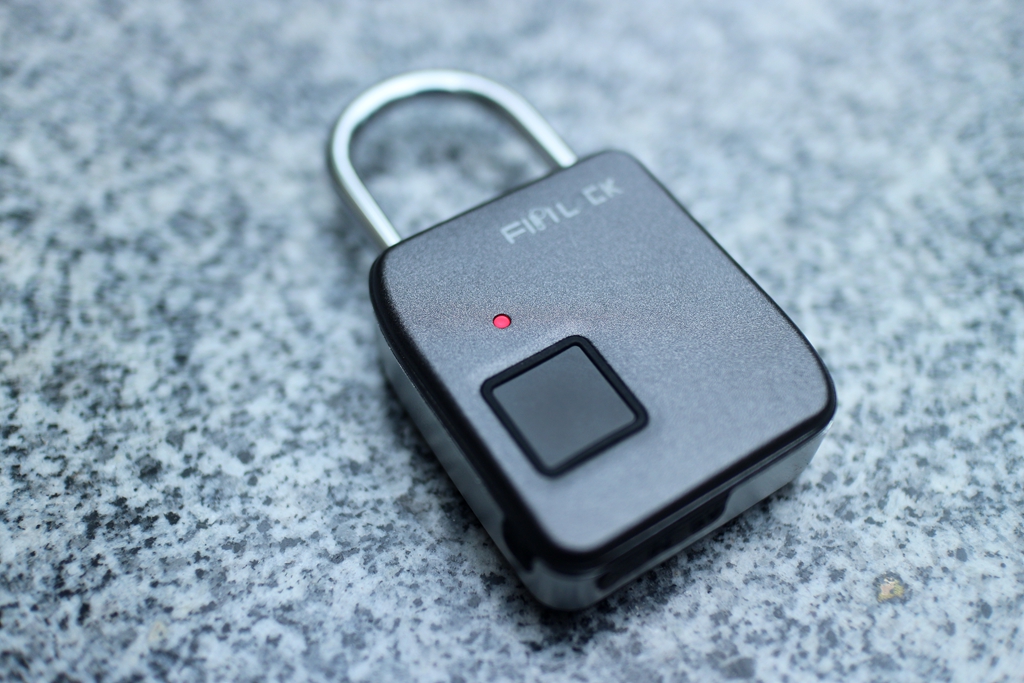 一指即开的指尖魔法沃圣指纹锁体验