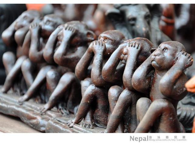 被中国游客“爆买”政府的尼泊尔，小店促销标语全是中文！