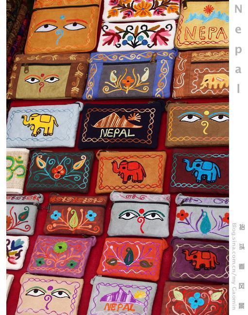 被中国游客“爆买”政府的尼泊尔，小店促销标语全是中文！