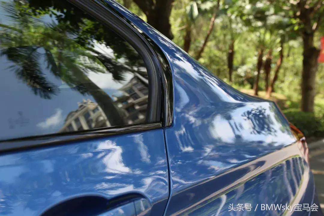2020款宝马330i曜夜版百公里实测,2020款宝马330im曜夜版落地价