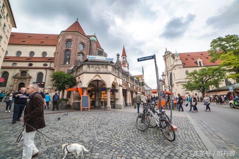 中国游客在德国买水果，12.8欧元1公斤的樱桃直呼真不贵