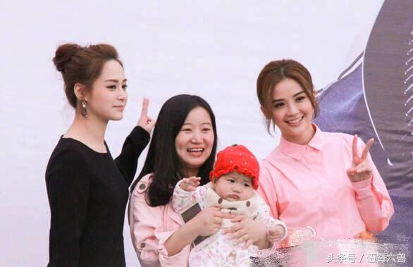 阿娇素颜现身,阿娇现身活动被拍