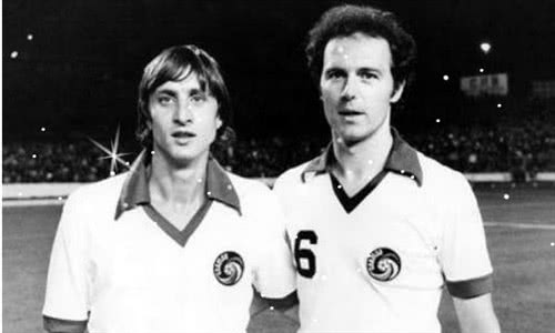 日韩世界杯黑暗时刻贝肯鲍尔,贝肯鲍尔君临天下庆祝动作