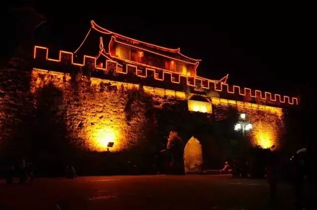 凉山除了西昌还有哪里好耍,凉山西昌哪个地方最好