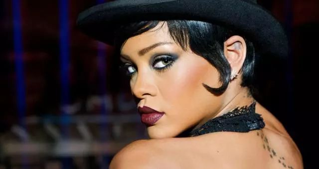 世界杯百威瓶装,百威第一次赞助世界杯