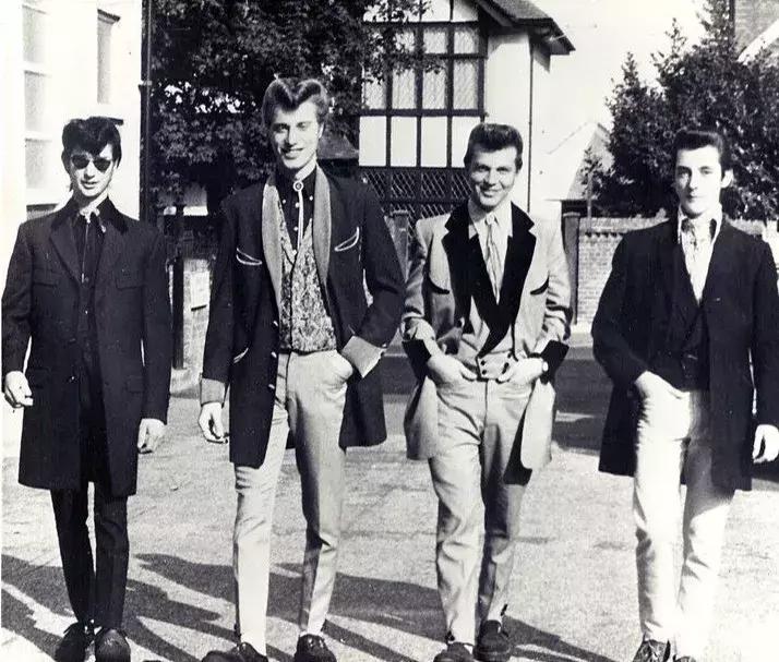 怎样选择领带和领结,搭配领带还是领结