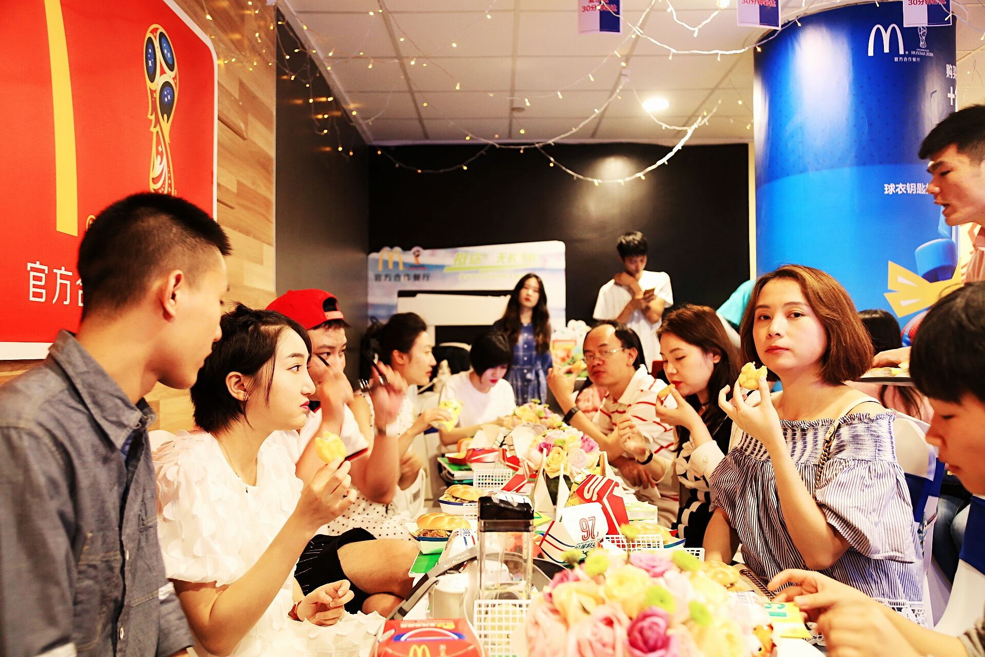 麦当劳FIFA世界杯主题菜单登场全国启动“挺你无时无刻”主题活动