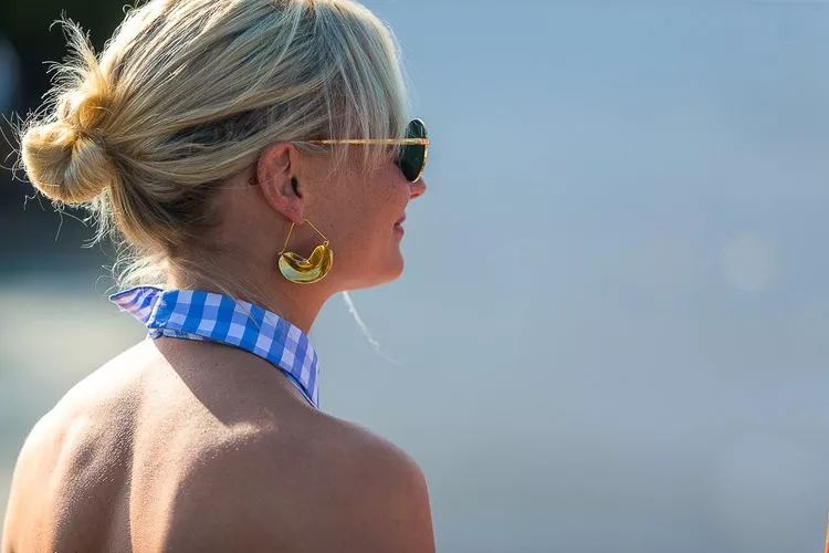 提升穿搭质感的首饰推荐,只穿基础款