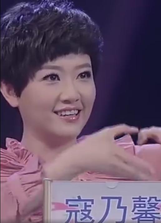 冯提莫2018斗鱼节走红毯全视频,斗鱼一姐冯提莫刚出道时演唱