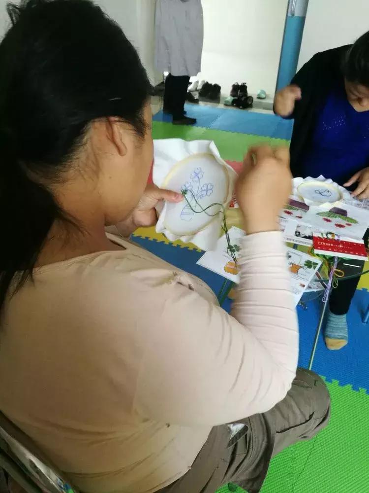 让生命的种子从这里发芽！——走进安钢总医院孕妈妈学校