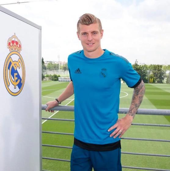 德国世界杯揭幕战,2022年世界杯德国队正装