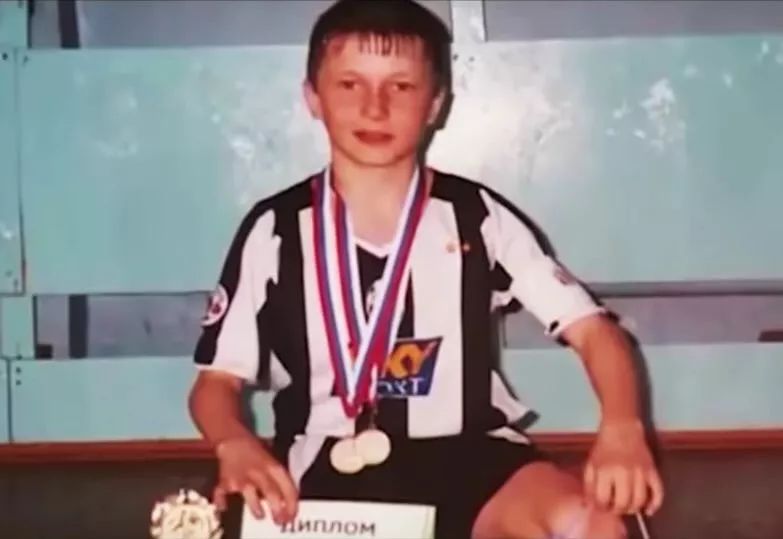 戈洛文世界杯一战成名,足球戈洛文