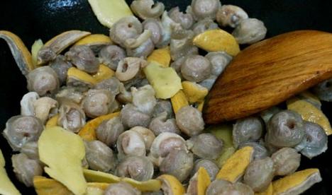 女人吃牛尾巴功效与禁忌,女人吃牛的好处