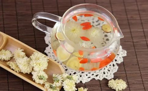 啤酒泡枸杞下一句是啥,为什么啤酒泡枸杞不醉人