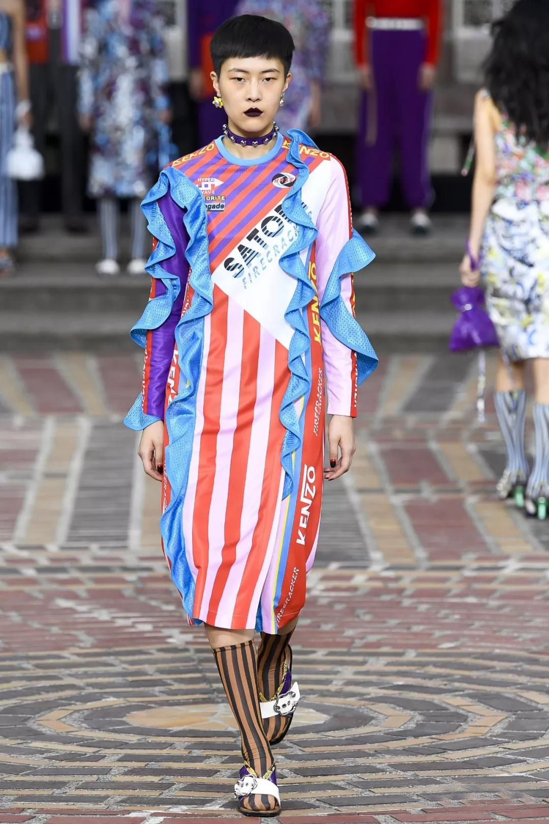 lv耐克联名款有哪些,lv最新联名nike