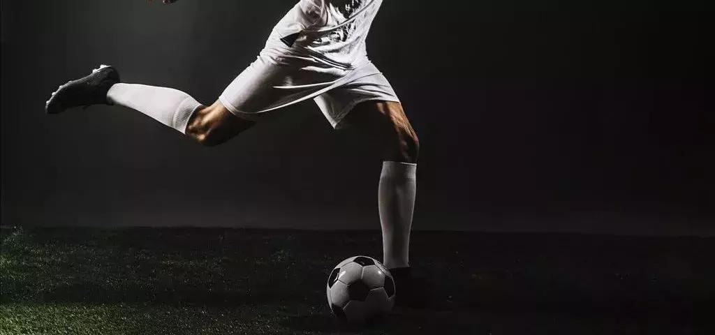 足球运动员如何锻炼腿部肌肉,足球运动员小腿肌肉训练