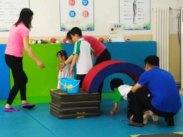 「速递」以个别化教育为基础,探索新时代培智教育课程改革:北京师范大学培智教育课程与教学改革研讨会在北京市朝阳区安华学校举行(一)