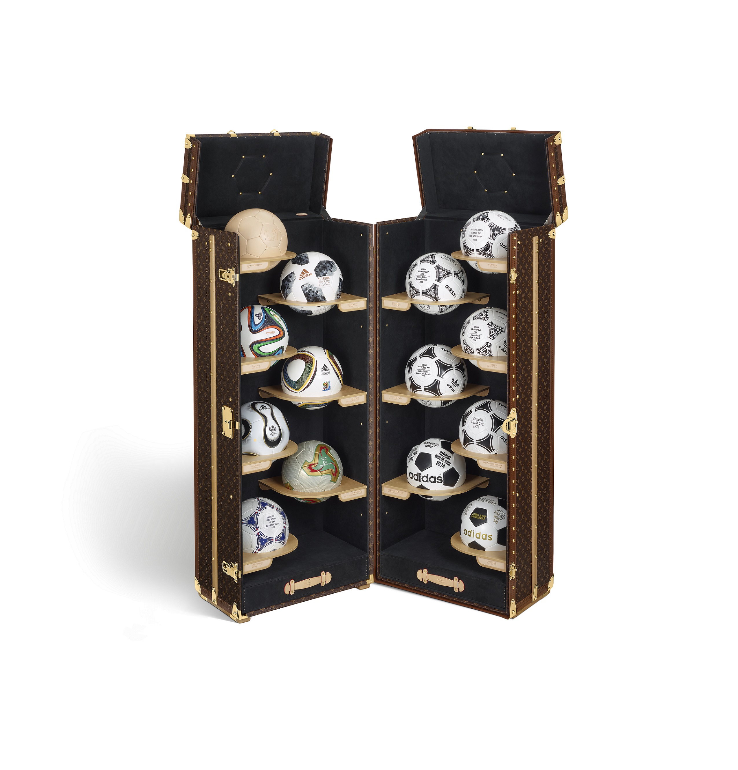 路易威登太子妃低V登上世界杯绿茵场，俄罗斯国宝超模长得像舒淇