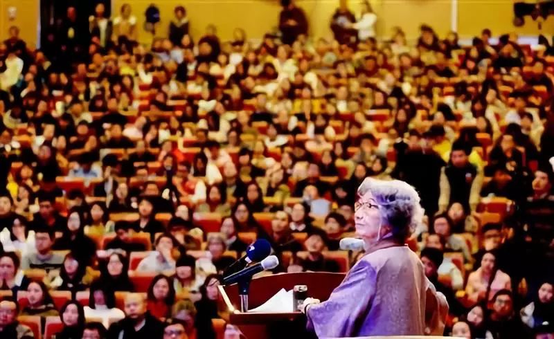 55岁裸捐60亿,65岁无儿女裸捐56亿