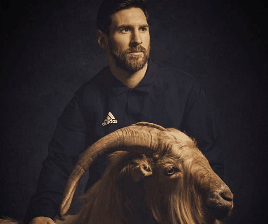 c罗庆祝梅西失点,c罗尴尬庆祝