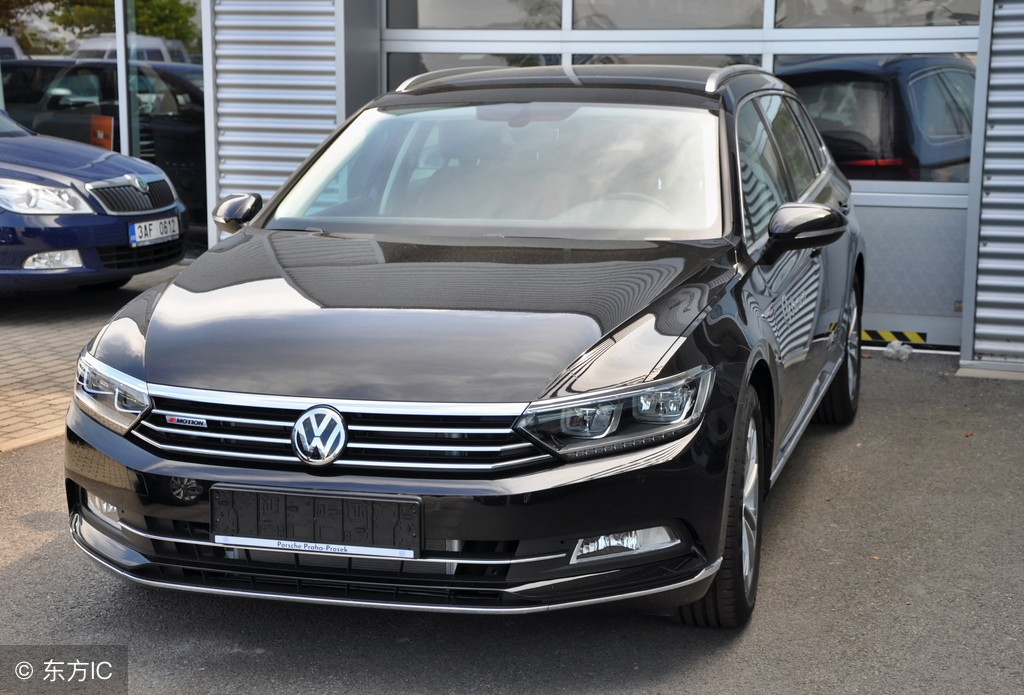 13.5代皇冠v6二手什么价格,二手v6锐志