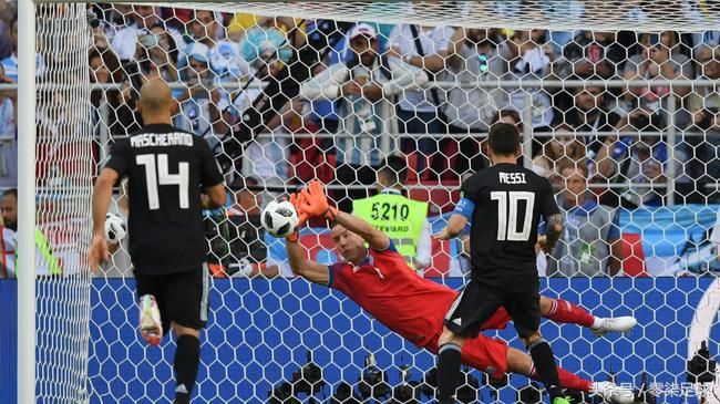 世界杯梅西第三球视频,世界杯决赛最后一个点球梅西反应