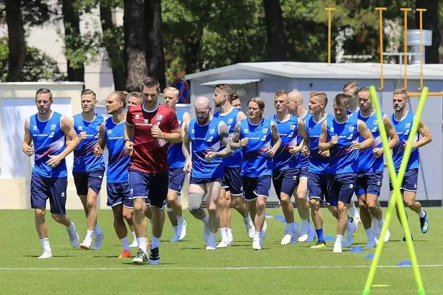 冰岛世界杯惊艳全场,冰岛闯入世界杯有多不可思议