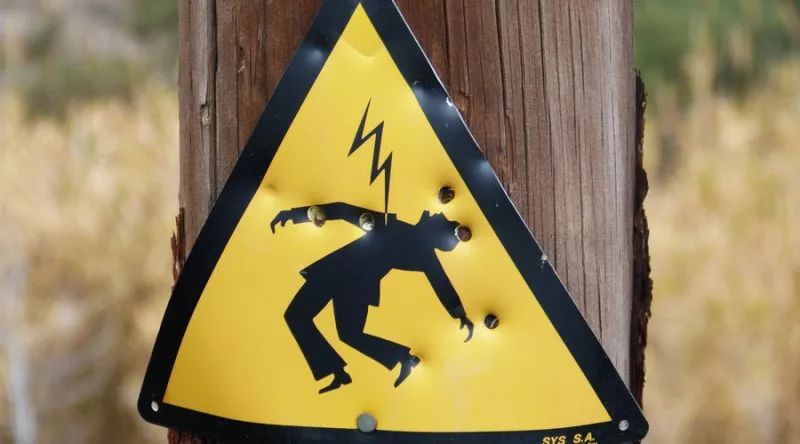 雨天触电如何急救心肺复苏,雨天触电如何急救