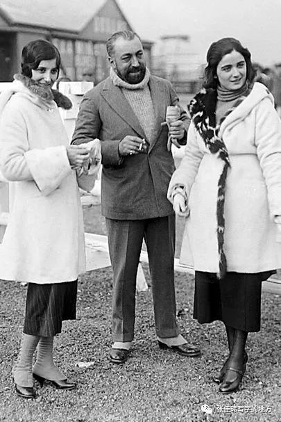 盔甲服饰,传统运动服饰