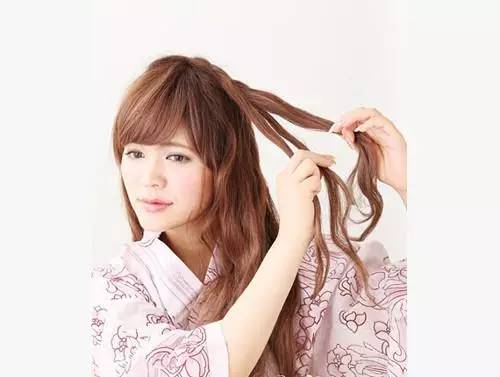 简单易懂又减龄的一款编发造型,侧编刘海编发教程简单又好看