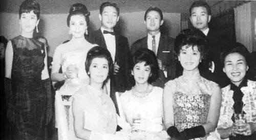 陈思思长城脚下是故乡,长城脚下我故乡陈思思