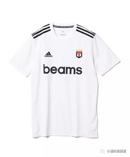 疯世足必备！6款超强‘足球主题’联名单品，让你看球赛也很潮