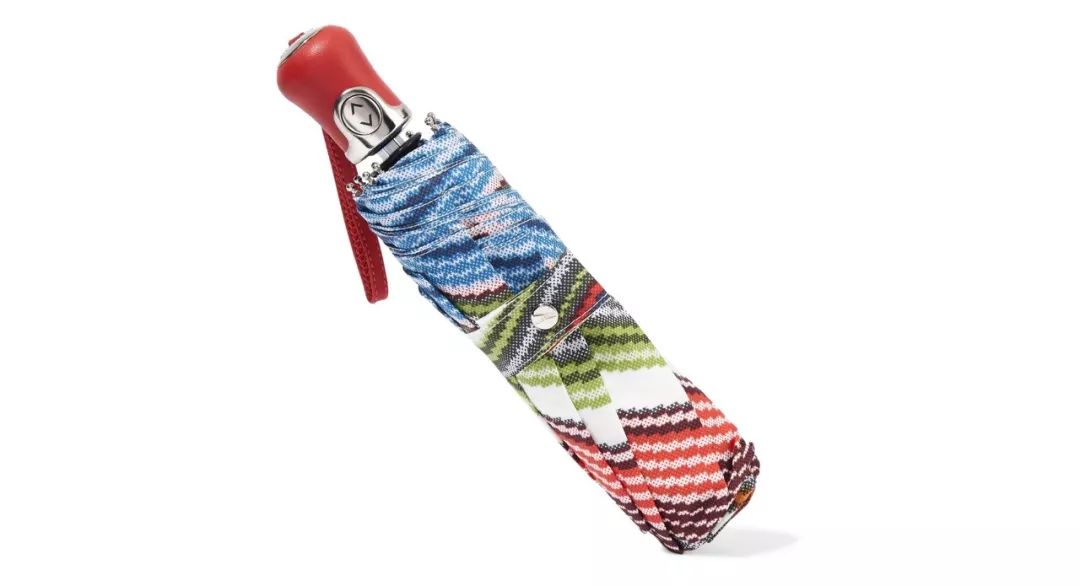 下雨天适合背什么牌子的奢侈品包,下雨天能背的lv包