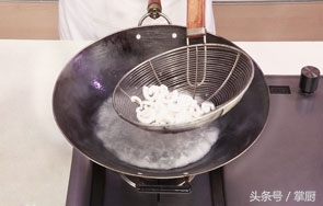 鱿鱼丝炒洋葱怎么炒好吃,超市卖的干鱿鱼丝怎么做好吃