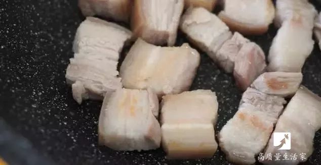 啤酒倒入食盐里会怎样,啤酒倒进食盐里能怎样啊