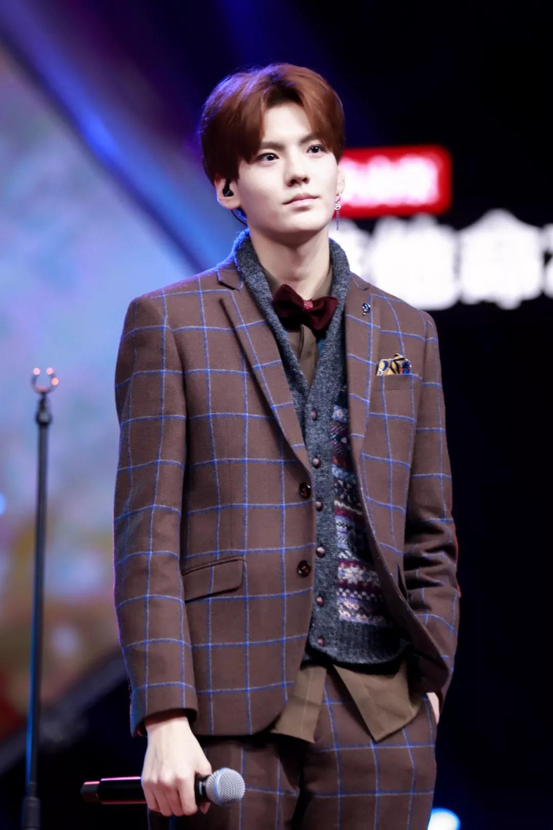 乐华七子新歌nexttoyou,乐华七子亚洲新歌榜舞台