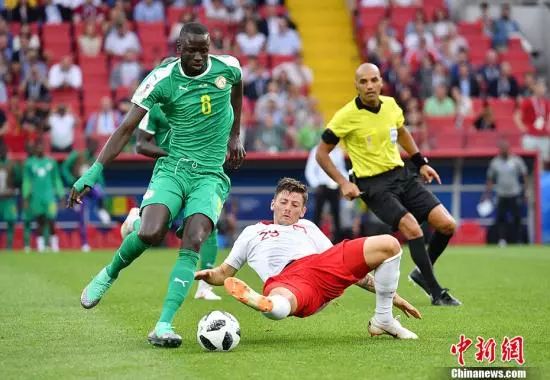 世界杯乌龙球第一名,本届世界杯第100粒进球是乌龙球