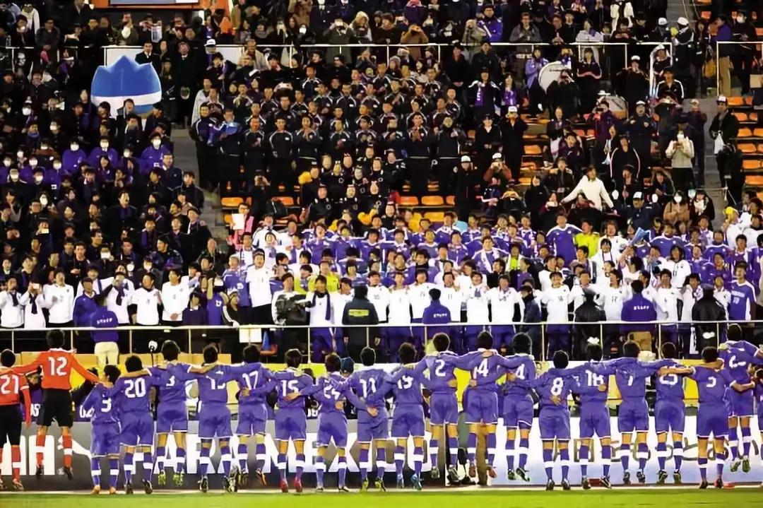 日本学生射门,日本球员踢小学生