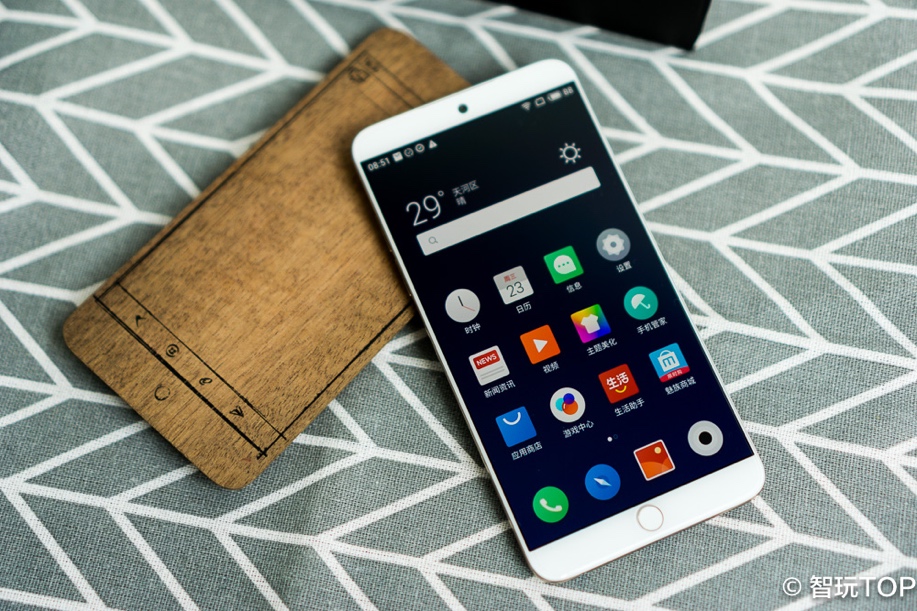 魅族15和苹果比,魅族15与iphonese