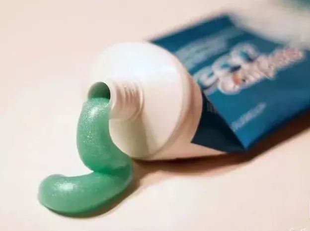 被蚊子咬了别擦药，试试这几样东西，涂点马上止痒