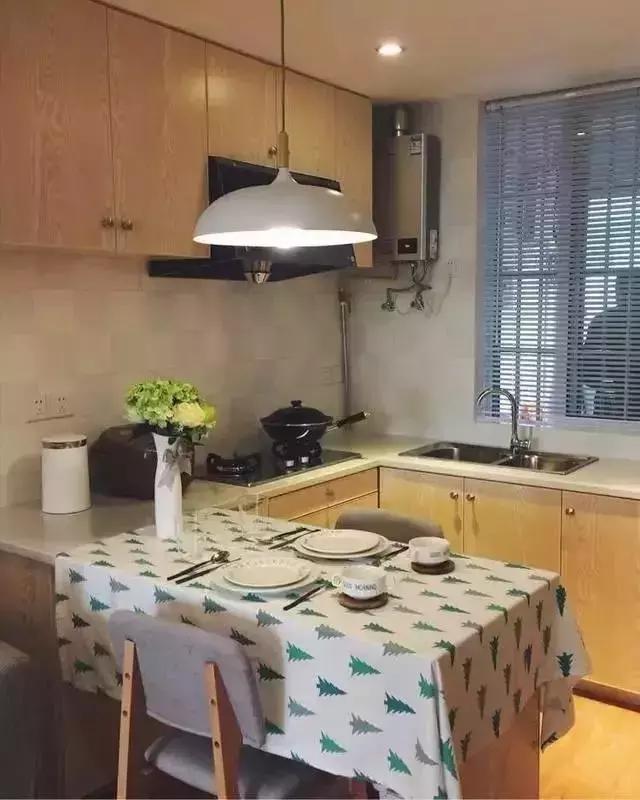 餐桌桌布推荐搭配,各类型餐桌适合的桌布