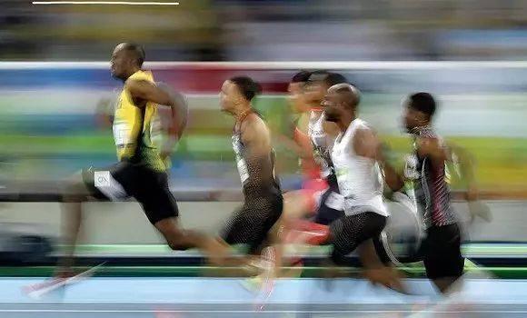 c罗弹跳高度2.92米怎么练的,c罗的跑步姿势