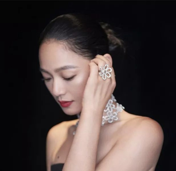 上海电影节明星红毯穿搭评价,上海国际电影节红毯男明星高定