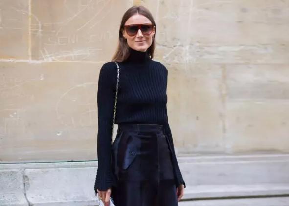 天生皮肤黑的男生怎么变白,天生皮肤黑后天晒黑怎么变白