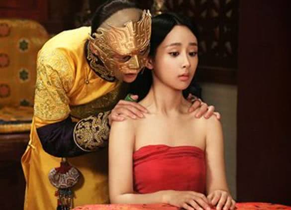 嫔妃来月经怎么处理,妃子来月经遇到皇上怎么办