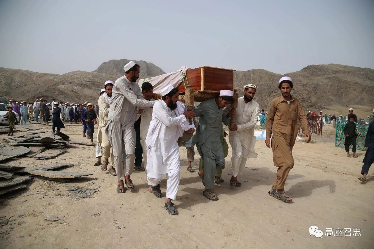 鍙欏埄浜氶毦姘戜笘鐣屾澂,鍙欏埄浜氶毦姘戠湅寰椾簡瓒崇悆璧涘悧