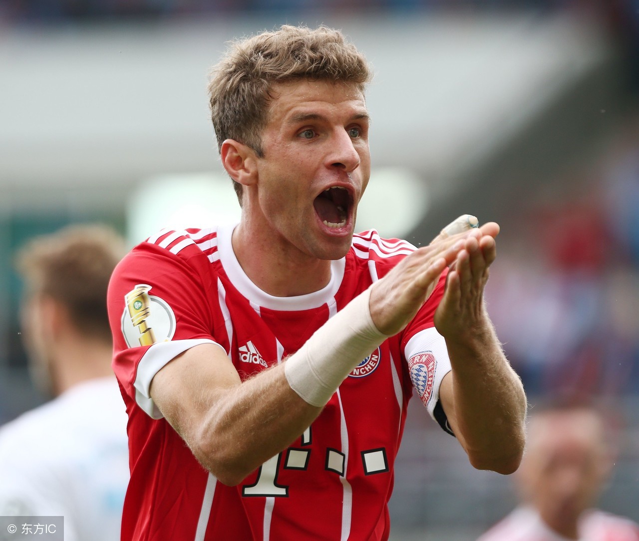 球星绰号之c罗总裁,内马尔c罗梅西三人外号怎么来的